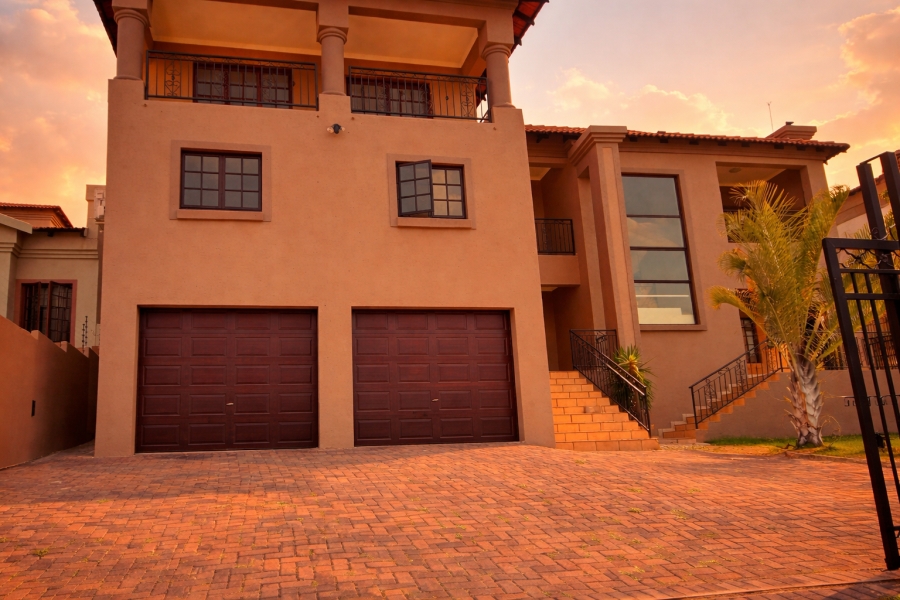 To Let 4 Bedroom Property for Rent in Cashan North West